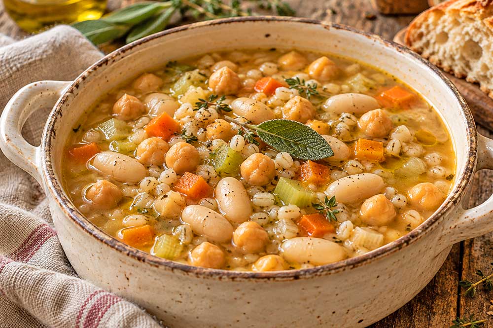 Zuppa di ceci, fagioli e orzo