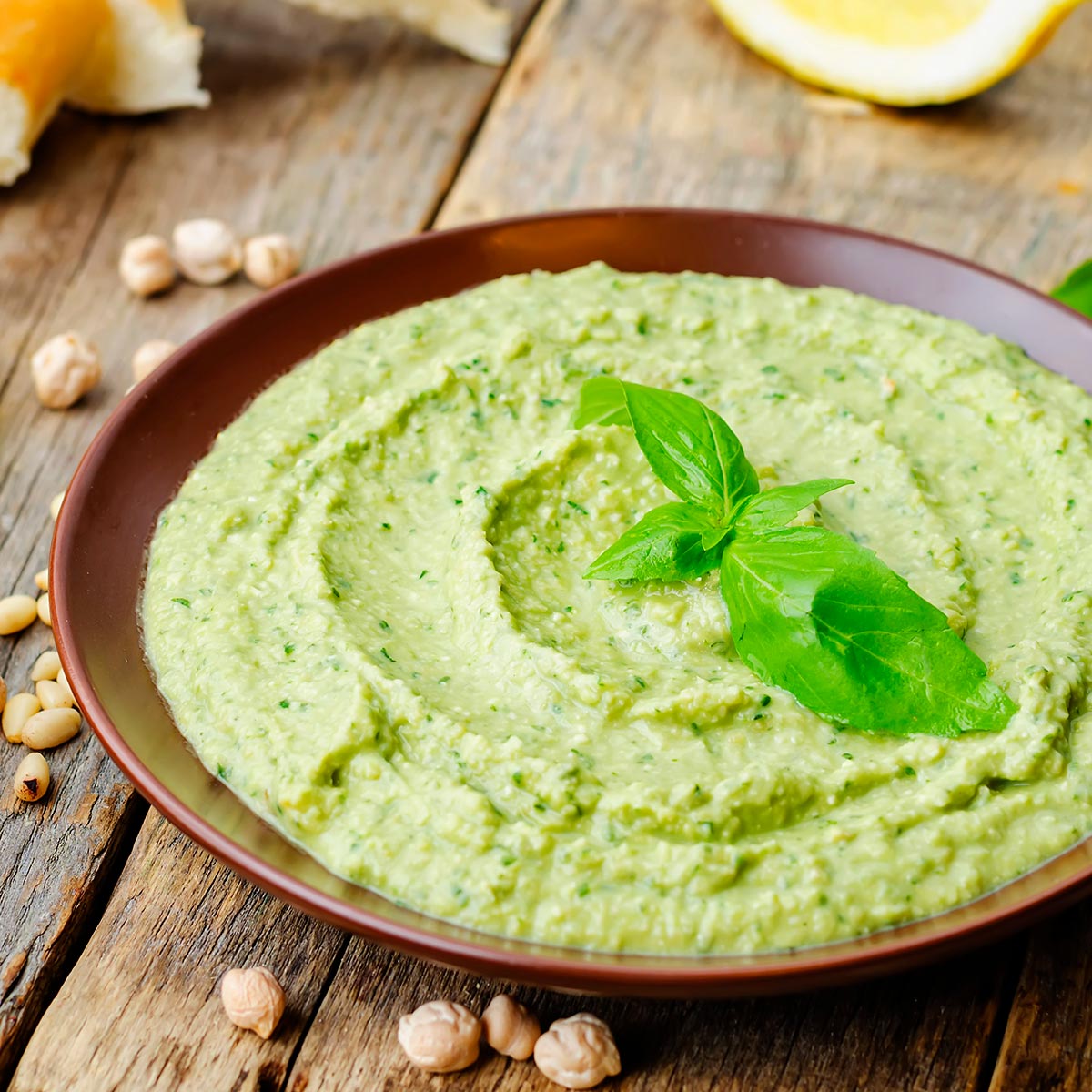 Hummus di ceci al basilico